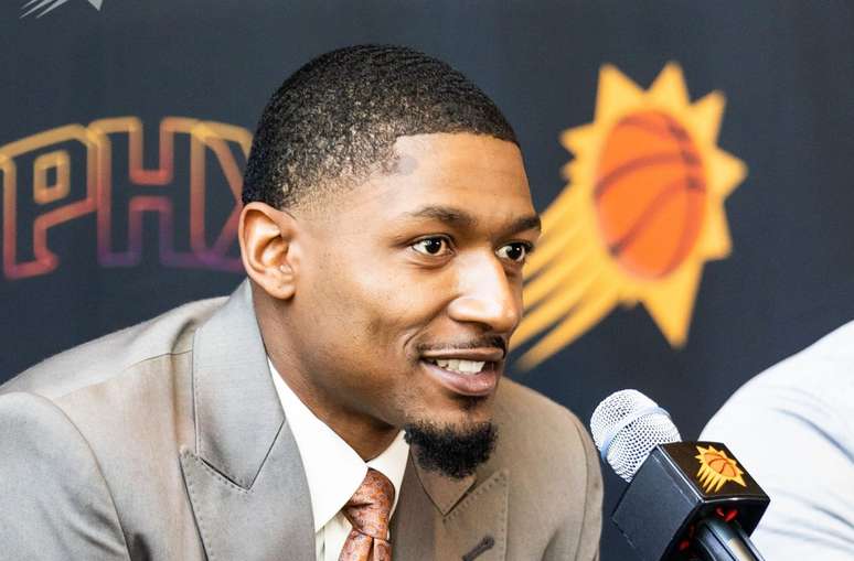 Bradley Beal em sua entrevista de apresentação em Phoenix 