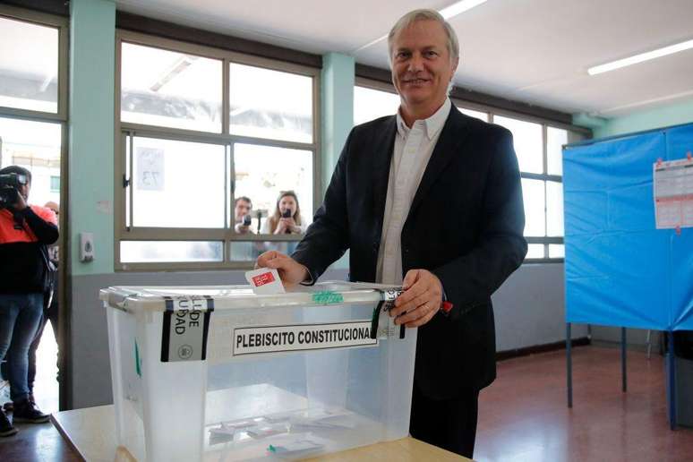 José Antonio Kast, do Partido Republicano, liderou o segundo projeto de uma nova Constituição, que foi finalmente rejeitado