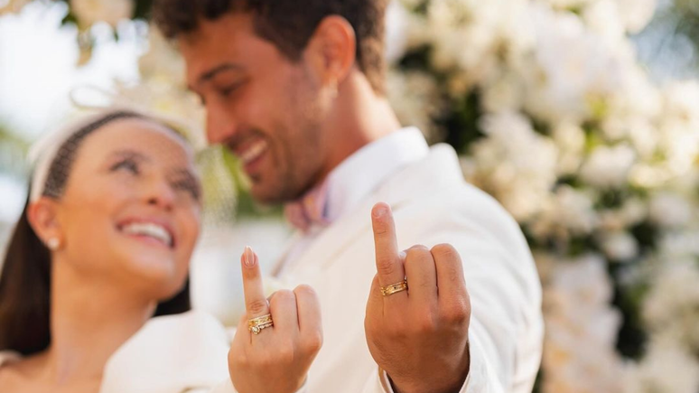 Larissa Manoela e Andr&eacute; Luiz Frambach se casam