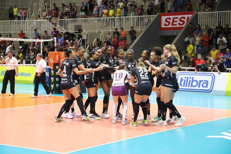 QUE VENHA A SEMI! OSASCO VENCE BARUERI E AVANÇA NO PAULISTA DE VÔLEI 