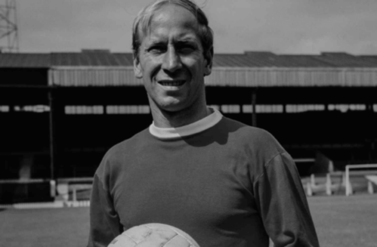 Bobby Charlton foi campe&atilde;o do Mundo em 1966 pela Inglaterra 
