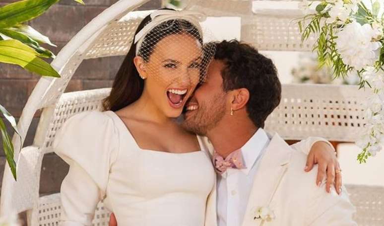 Larissa Manoela e André Luiz Frambach planejam novo casamento.