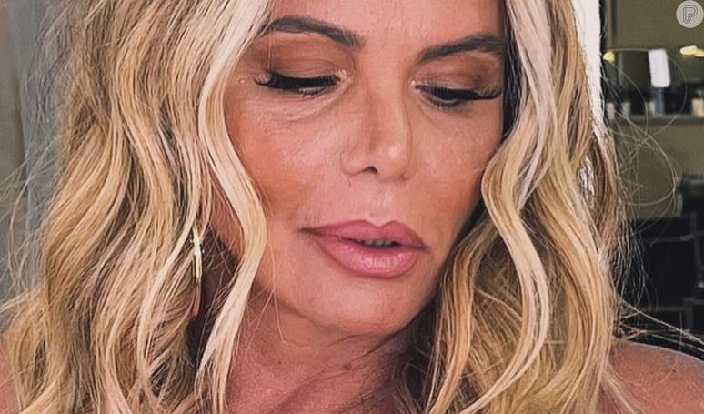 O que houve com Cristina Mort&aacute;gua? Perfil da modelo na web anuncia sua morte e preocupa f&atilde;s: 'Precisa de ajuda'.