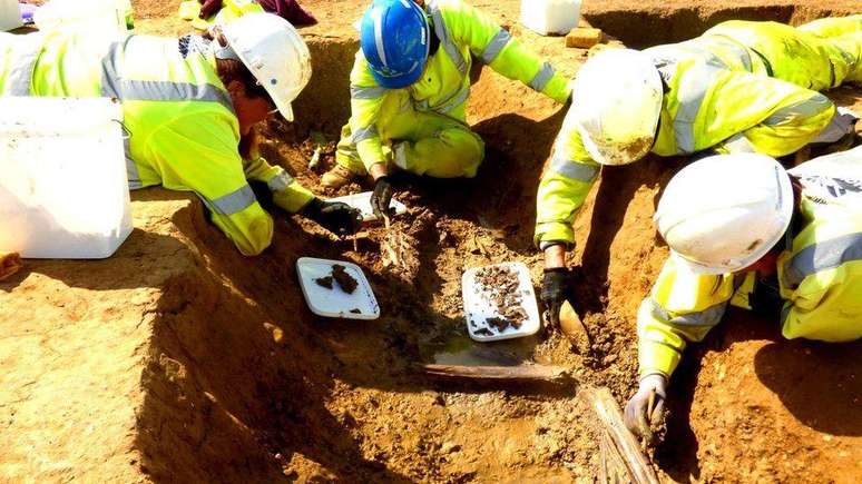 Os restos mortais foram descobertos como parte de escavações realizadas como parte de projeto de melhoria de uma estrada entre as cidades de Cambridge e Huntingdon