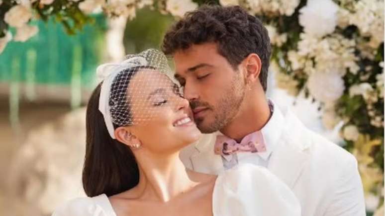 Does Larissa Manoela’s husband keep a secret after marriage?