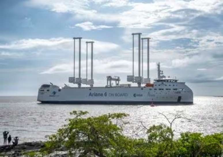 O navio é destinado a transportar elementos do foguete Ariane 6, que deve ser lançado em meados de 2024, dos portos europeus até Kourou, na Guiana 