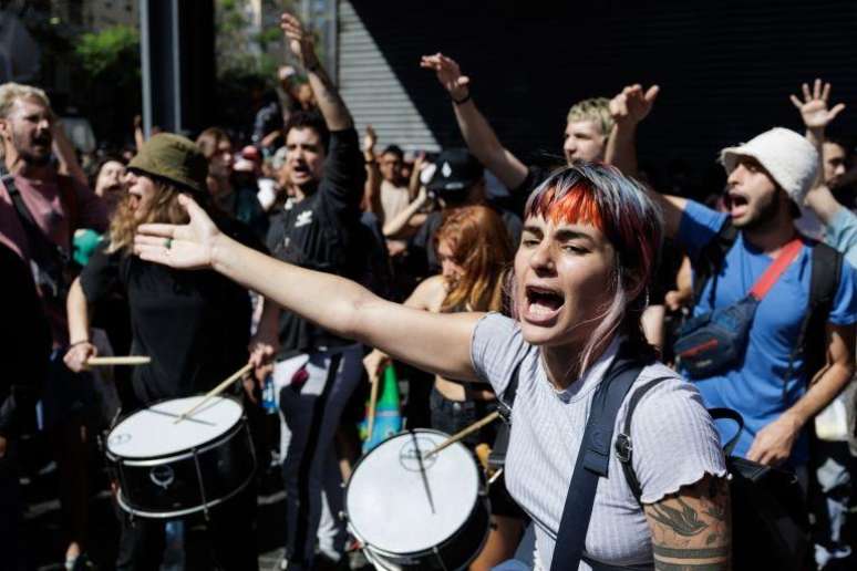 Argentinos protestaram contra governo Milei em Buenos Aires nesta quarta-feira