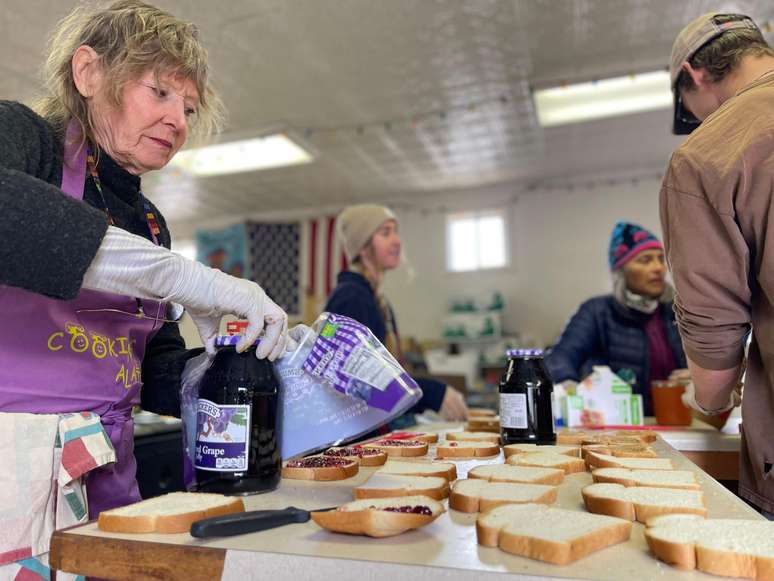 O antigo centro juvenil de Jacumba é hoje sede dos voluntários que alimentam os migrantes