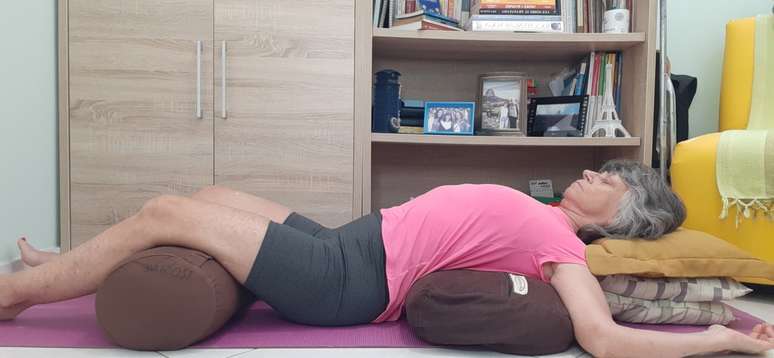 O que é e como usar os blocos de Yoga? Aproveite ao máximo sua prática!