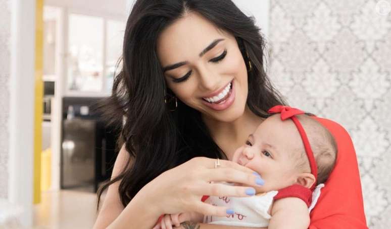 Bruna Biancardi compartilha foto de Natal com Mavie.