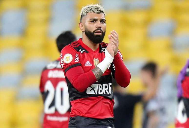 Além da denúncia da Procuradoria da Justiça Desportiva Antidopagem, futuro de Gabigol ainda é incerto no Flamengo.