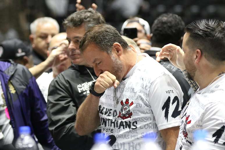 Augusto Melo turns out to be annoyed by the announcement of a new sponsor for Corinthians;  understand