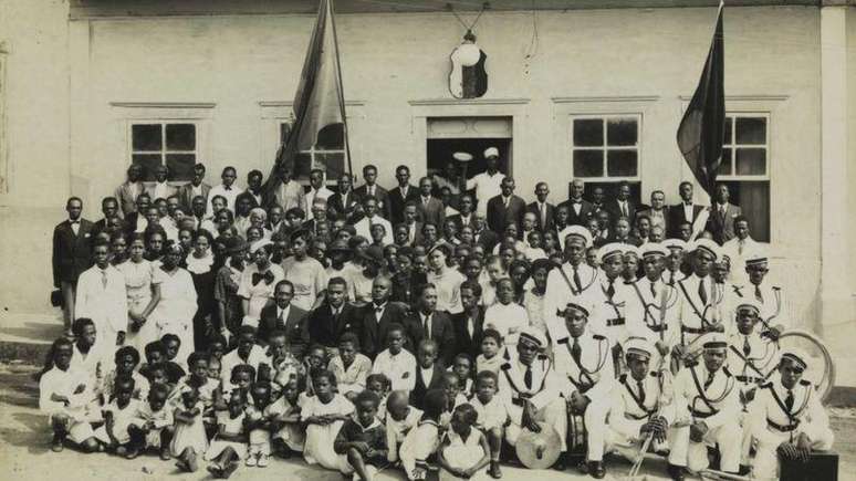 Militantes da Frente Negra Brasileira, uma das primeiras organizações negras do país, criada em 1931, no centro de São Paulo.