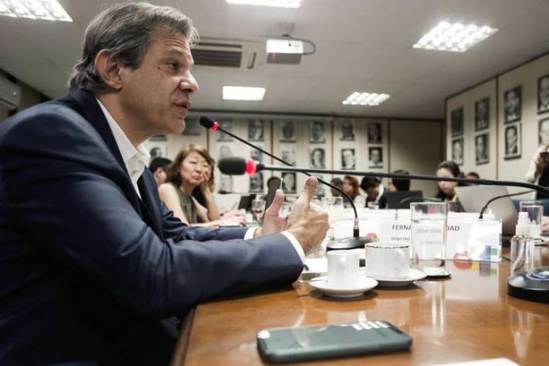 'Em algum momento, o próprio setor vai compreender que é importante estar dentro, haverá a percepção de que é vantajoso', disse Haddad.