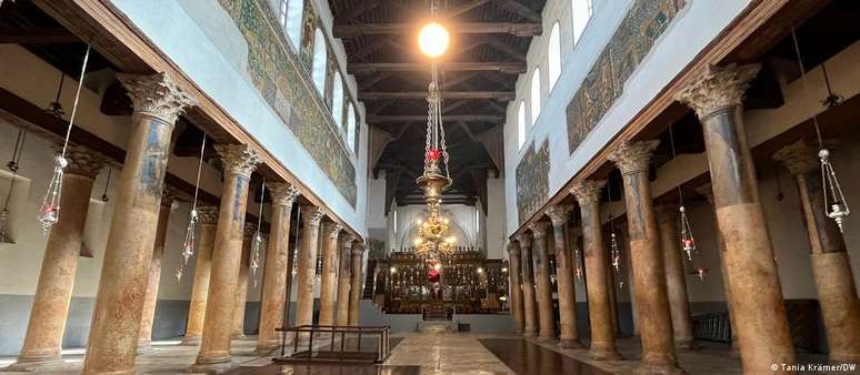 Neste ano, a Igreja da Natividade em Belém, na Cisjordânia ocupada, segue vazia