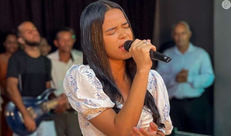 The 18-year-old gospel singer dies after a serious accident.  Details!