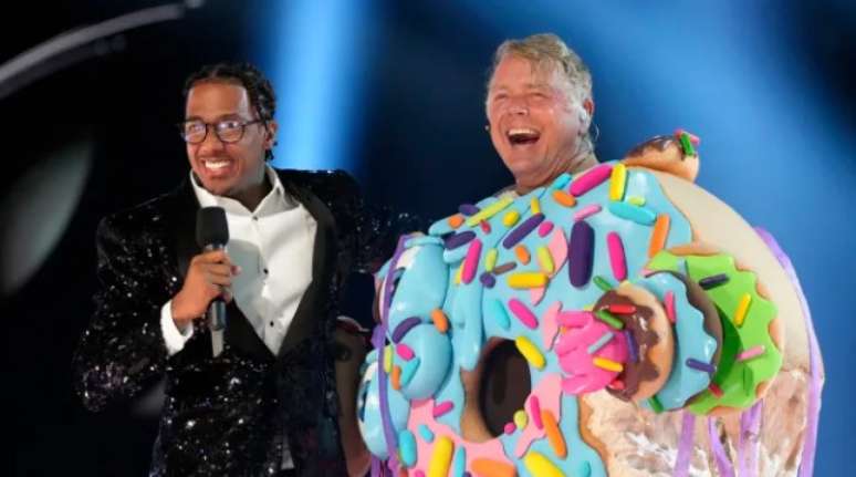 John Schneider no The Masked Singer