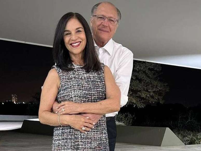 Lu Alckmin diz que sempre recorre ao marido para as piadas: "Se eu for contar, ningu&eacute;m d&aacute; risada."