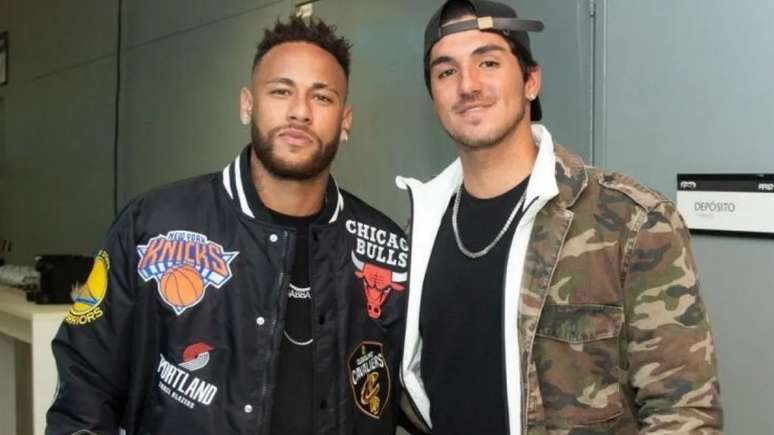 The former player causes an argument between Neymar and Gabriel Medina on the surfer’s birthday