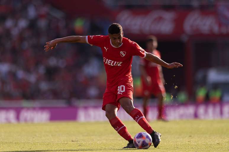 Meia Mateo Baltasar Barcia atuando pelo Independiente-ARG - 