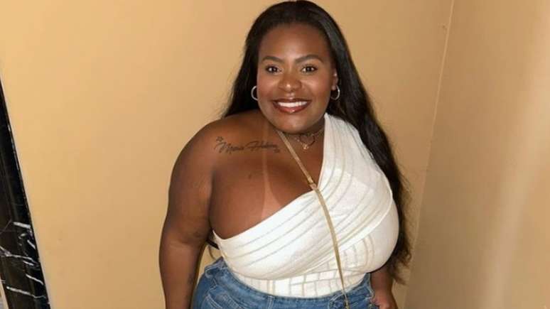Jojo Todynho amazes with the new silhouette when she wears a red dress for Christmas dinner