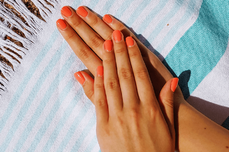 unhas laranja ano novo