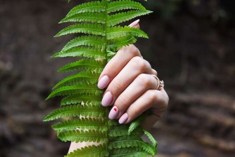 rosa unhas ano novo