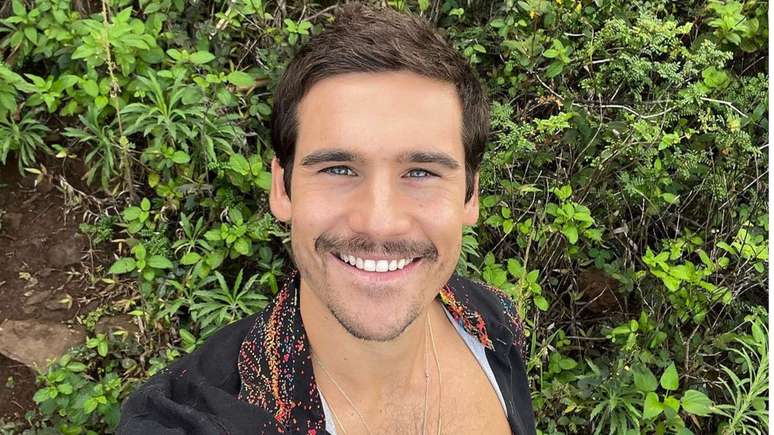 Nicolas Prattes mandou mensagem para produção do programa da Globo para explicar som ouvido pelos telespectadores semelhante ao emitido pelo "Grindr"