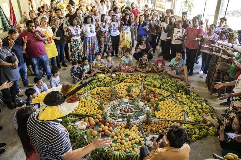 Festa e Feira de Sementes Crioulas da Comunidade Quilombola da Restinga, na cidade da Lapa, no Paran&aacute;, teve participa&ccedil;&atilde;o do bloco Afro Pretinhosidade