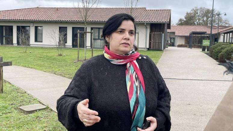 A professora Amieva diz que as famílias se sentem menos culpadas, sabendo que seus parentes vivem na vila