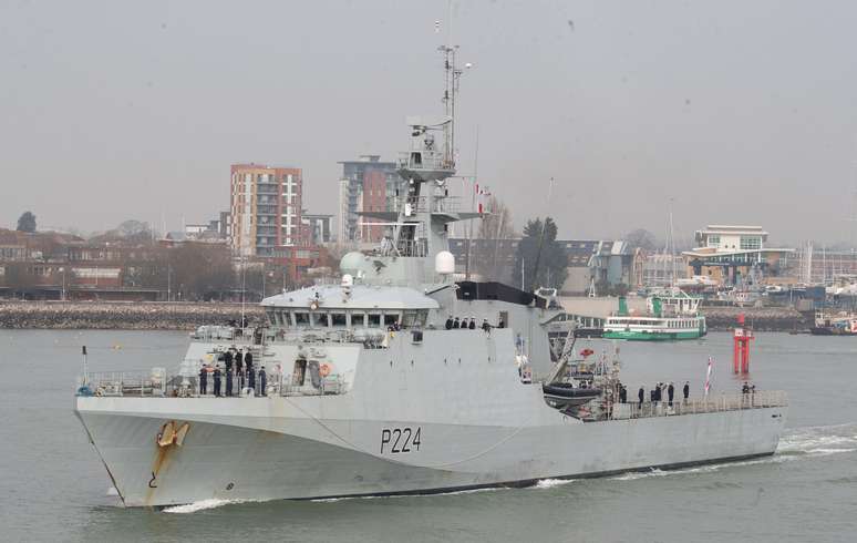 O navio HMS Trent, que Londres estaá mandando para o Caribe em meio às tensões entre Venezuela e Guiana