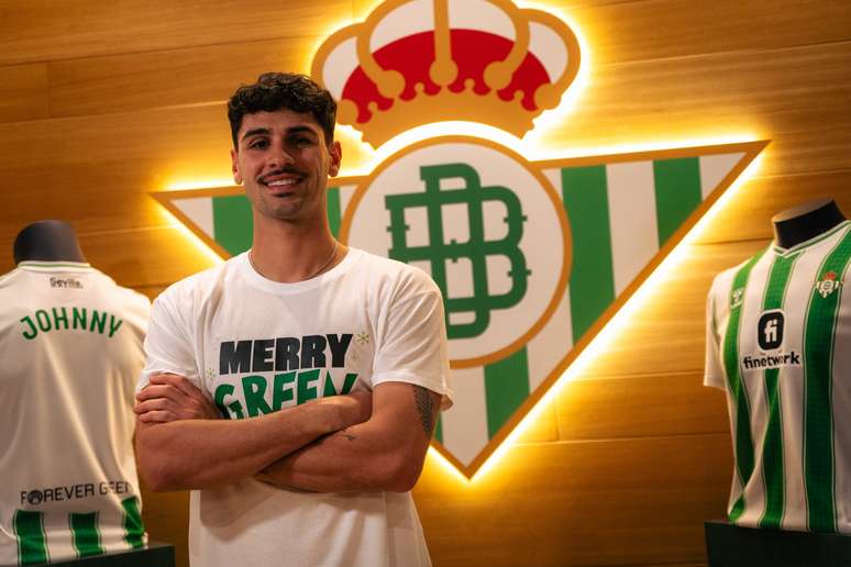 Johnny é anunciado como novo reforço do Betis, da Espanha - 