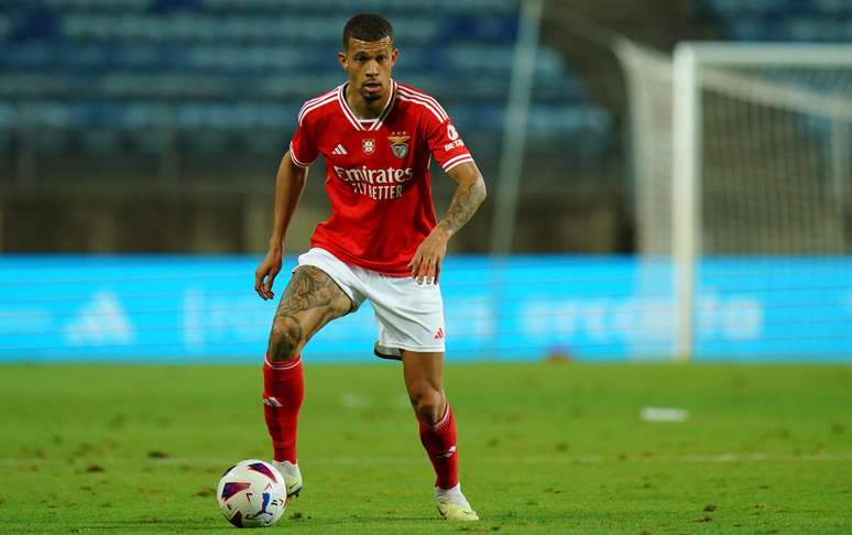 João Victor pelo Benfica 