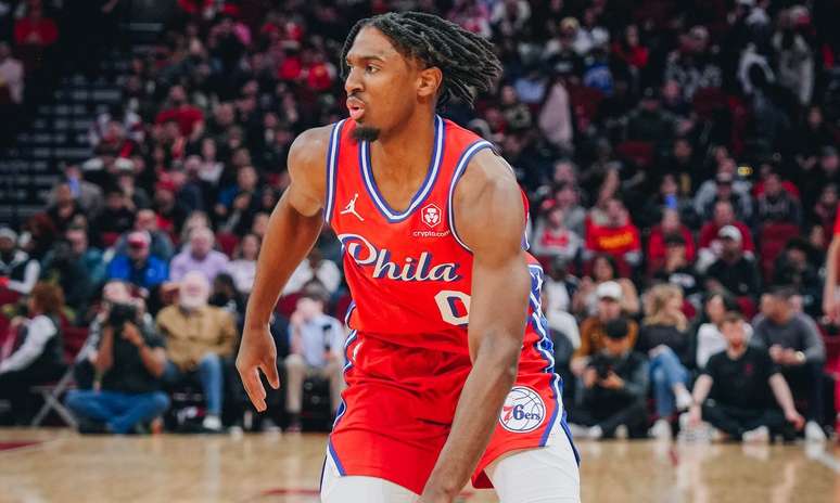 Tyrese Maxey em quadra pelos Sixers 