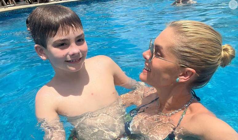 In a bikini, Ana Hickmann reunites her family for New Year’s Eve in a luxury resort: “Despite all the difficulties…”