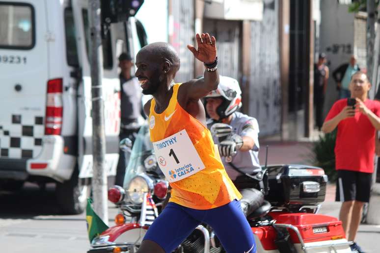 Timothy Kiplagat venceu a prova masculina da São Silvestre