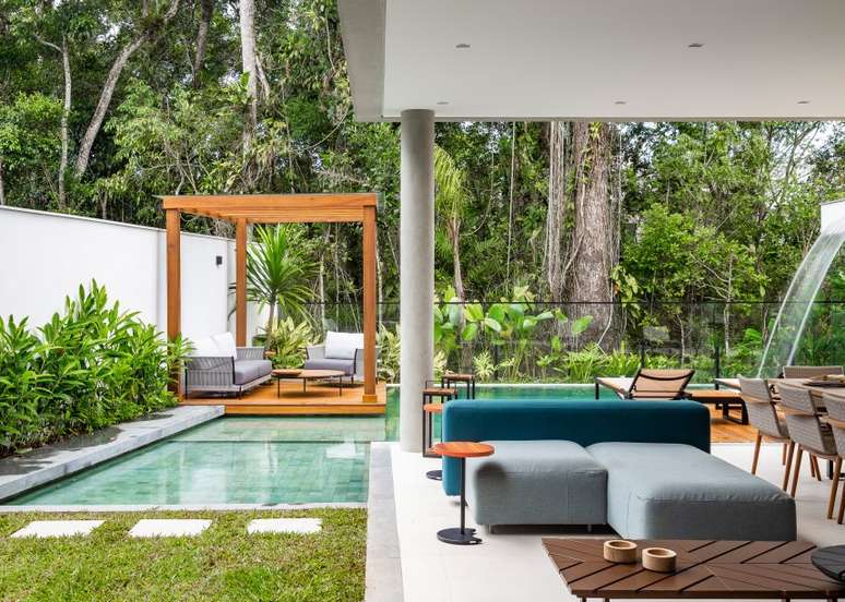 Root Project Architecture and landscape by Mauricio Nunes Veiga.