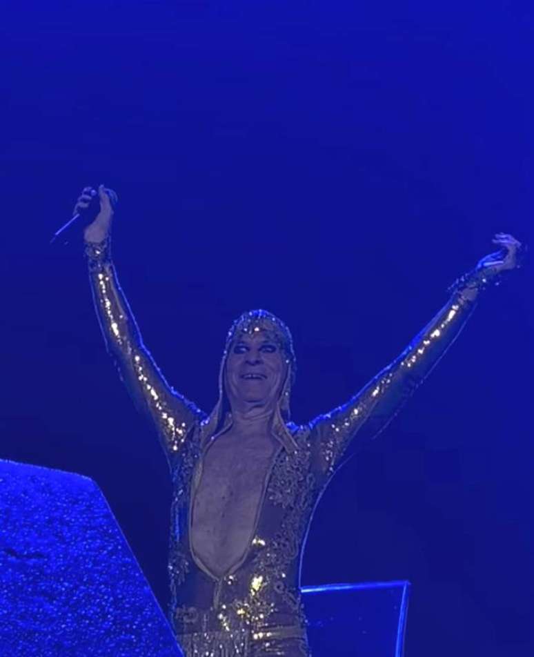 Ney Matogrosso reage &agrave; provoca&ccedil;&atilde;o do p&uacute;blico de Fortaleza