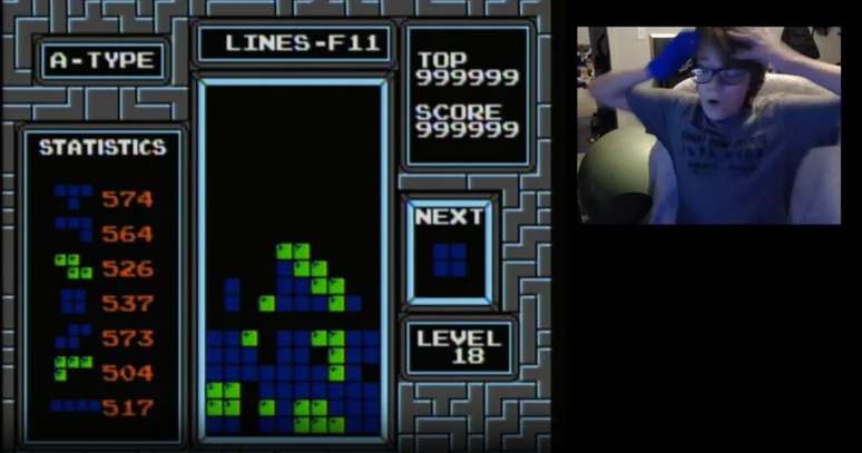 Garoto de 13 anos quebra recorde mundial de Tetris.