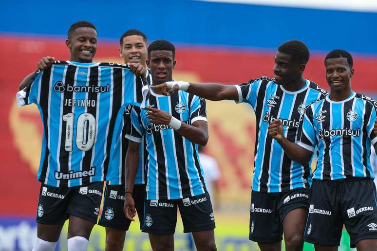 Atacante Jardel homenagenado o colega Jefinho - 