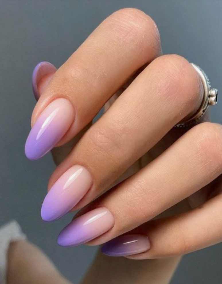 nail art violeta