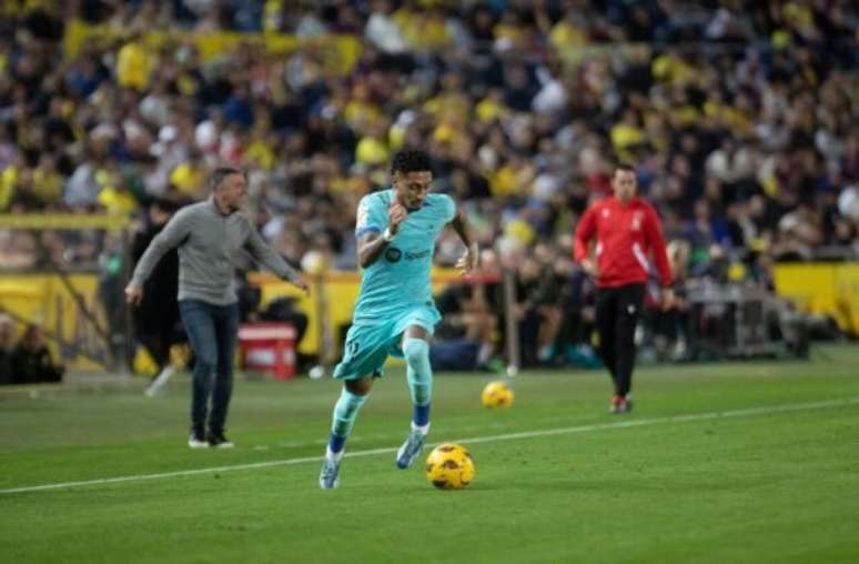 On Vitor Roque’s debut, Barcelona surprisingly beat Las Palmas