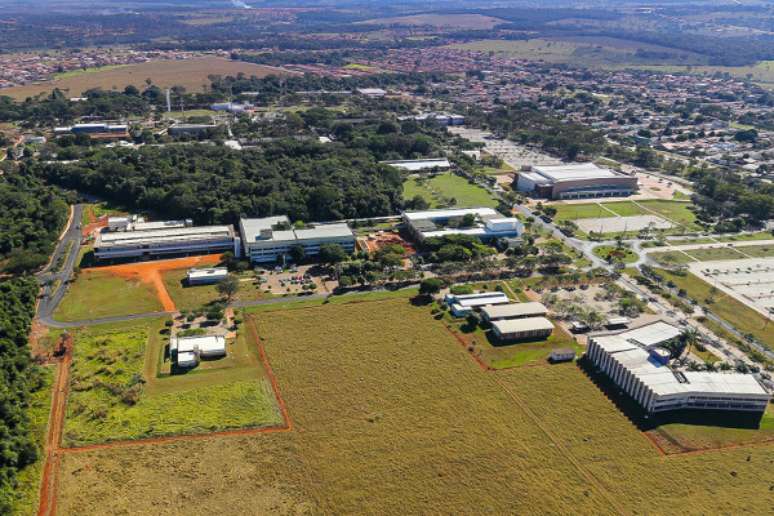 Vista aérea do Campus Samambaia da UFG em Goiânia (GO). 