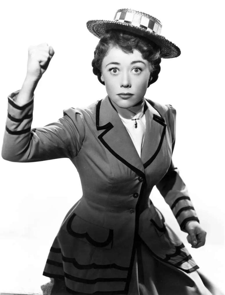 “Mary Poppins” star Glynis Johns has died at age 100