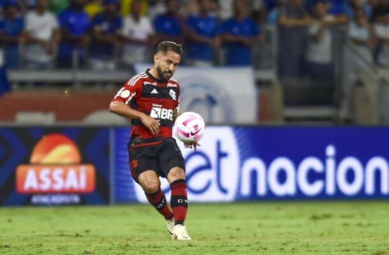 Empresário dá detalhes de negociação de Everton Ribeiro