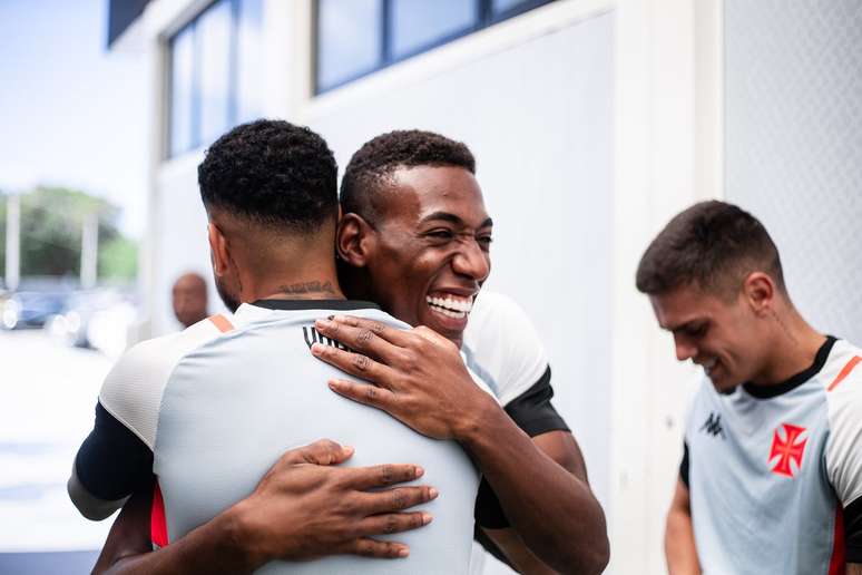 Elenco do Vasco inicia prétemporada para 2024; veja fotos e programação