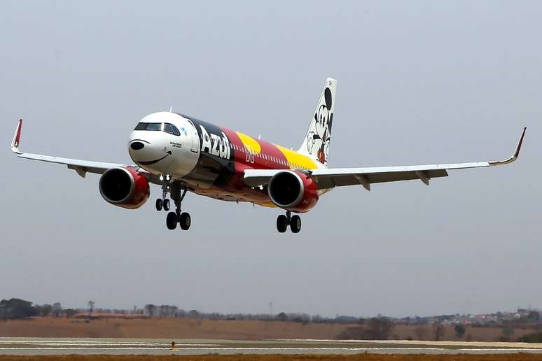 Chegada do avi&atilde;o do Mickey em Belo Horizonte 