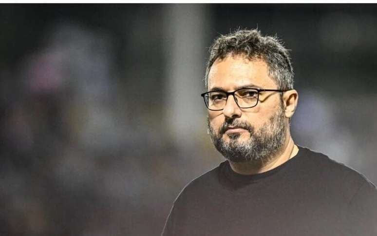 LIVE: Conference by Alexandre Mattos, executive director of Vasco football