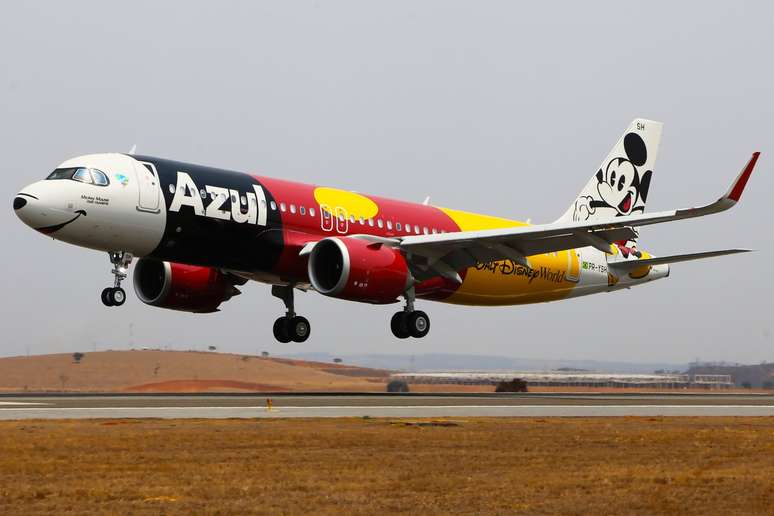 Chegada do avi&atilde;o do Mickey, em Belo Horizonte 