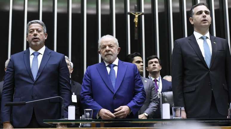 O presidente da Câmara, Arthur Lira; o presidente da República, Luiz Inácio Lula da Silva; e o presidente do Senado, Rodrigo Pacheco